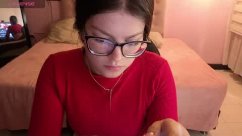 Snapshot of sara_valderrama_ chatting on July 4, 2026, 12:55 pm sara_valderrama_ online show from July 4, 2026, 12:55 pm