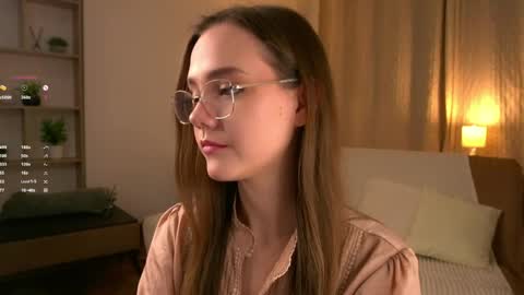 Im Sara  online show from April 1, 2026, 6:38 pm