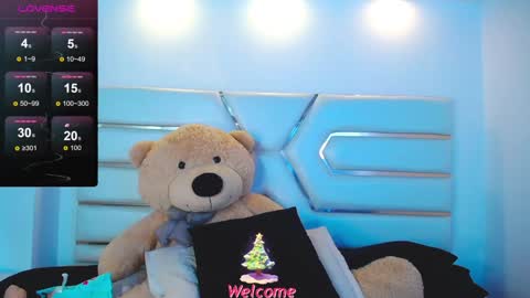 Snapshot of saraa_milleer chatting on December 5, 2024, 3:37 am Sara Miller online show from December 5, 2024, 3:37 am