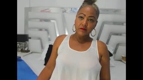 Sara online show from November 14, 2025, 8:29 pm