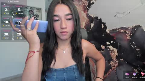 Snapshot of saraamills chatting on December 6, 2024, 7:45 pm Sara online show from December 6, 2024, 7:45 pm