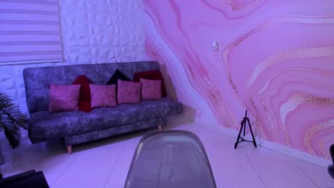 Snapshot of saraamills chatting on December 26, 2024, 7:38 pm Sara online show from December 26, 2024, 7:38 pm