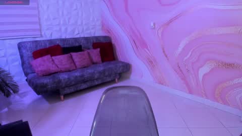 Sara online show from January 4, 2025, 6:40 pm