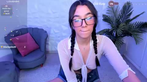 Snapshot of saraamills chatting on February 17, 2025, 10:14 pm Sara online show from February 17, 2025, 10:14 pm