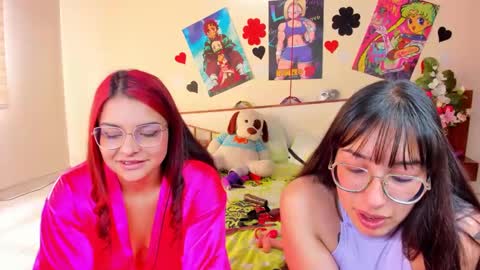 Snapshot of saraandmarilyn chatting on January 28, 2025, 6:39 pm Alahia and Marilyn online show from January 28, 2025, 6:39 pm
