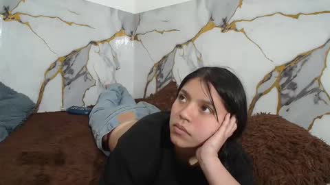 Snapshot of saraandthomas chatting on December 13, 2025, 7:53 pm sara and thomas online show from December 13, 2025, 7:53 pm