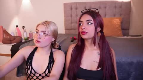 Snapshot of sarabenedetti chatting on October 30, 2025, 4:58 am Sara online show from October 30, 2025, 4:58 am