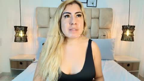 sarablonde_t online show from May 11, 2026, 10:51 pm