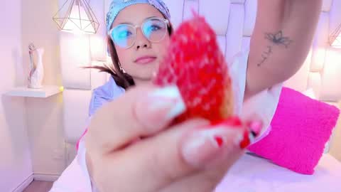 Sara online show from April 17, 2026, 12:13 am