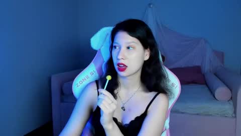 SaraDenars online show from November 14, 2025, 7:07 am