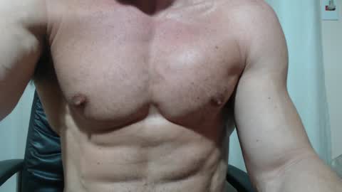Snapshot of saradorj92 chatting on April 1, 2026, 2:12 am saradorj92 online show from April 1, 2026, 2:12 am