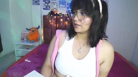 Snapshot of saragonz chatting on September 15, 2025, 5:02 pm saragonz online show from September 15, 2025, 5:02 pm