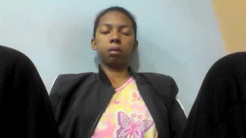 Snapshot of sarah146341 chatting on May 7, 2026, 5:13 am sarah146341 online show from May 7, 2026, 5:13 am