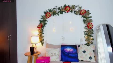 Snapshot of sarah__cinnamon chatting on December 19, 2025, 7:21 pm sarah cinnamon online show from December 19, 2025, 7:21 pm