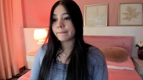 Snapshot of sarah__hills chatting on September 18, 2025, 1:02 pm sarah__hills online show from September 18, 2025, 1:02 pm