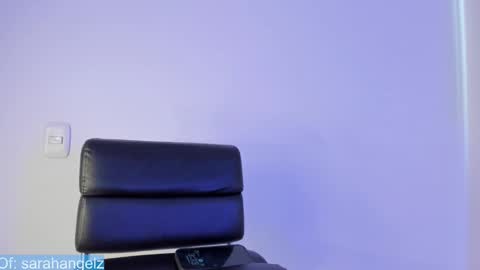 Snapshot of sarah_angelz chatting on January 10, 2026, 8:32 pm Sarah online show from January 10, 2026, 8:32 pm