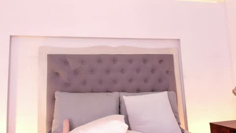       online show from December 18, 2024, 10:46 pm