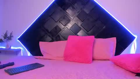 Snapshot of sarah_miel chatting on June 24, 2026, 3:38 am Sarah online show from June 24, 2026, 3:38 am