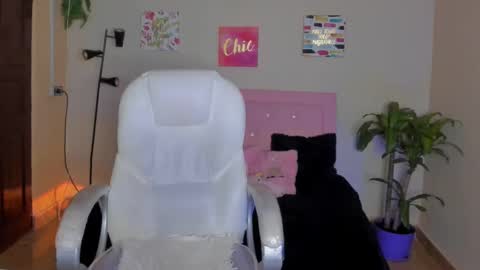 Snapshot of sarah_ramirez777 chatting on February 19, 2025, 2:44 pm Sarah Ramirez online show from February 19, 2025, 2:44 pm