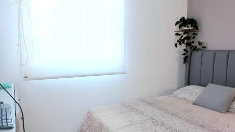 Snapshot of sarah_rayy chatting on February 21, 2025, 6:15 pm sarah_rayy online show from February 21, 2025, 6:15 pm