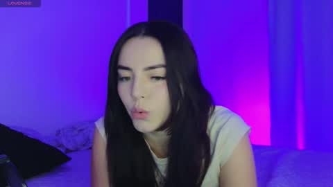 Snapshot of sarah_swtt chatting on November 21, 2025, 4:11 am - next broadcast 28 nov 7 pm Col online show from November 21, 2025, 4:11 am