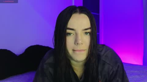 Snapshot of sarah_swtt chatting on November 29, 2025, 3:20 am - next broadcast 28 nov 7 pm Col online show from November 29, 2025, 3:20 am