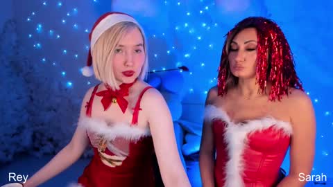 Divine Sarah NONUDE model online show from December 15, 2024, 3:53 pm