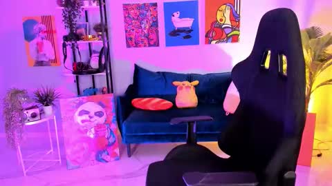 Divine Sarah NONUDE model online show from October 4, 2025, 1:09 pm