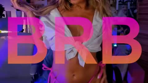 Snapshot of sarahholly chatting on February 21, 2026, 11:00 am Divine Sarah NONUDE model online show from February 21, 2026, 11:00 am