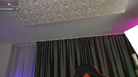 Sarahjadore online show from March 6, 2025, 7:54 pm