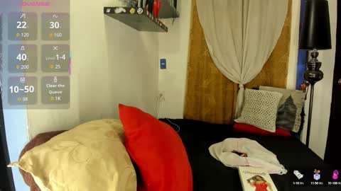 Snapshot of sarahjey chatting on October 25, 2025, 4:24 pm SARAHJEY online show from October 25, 2025, 4:24 pm