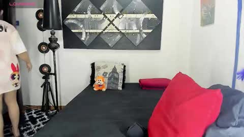 Snapshot of sarahjey chatting on January 11, 2026, 1:38 pm SARAHJEY online show from January 11, 2026, 1:38 pm