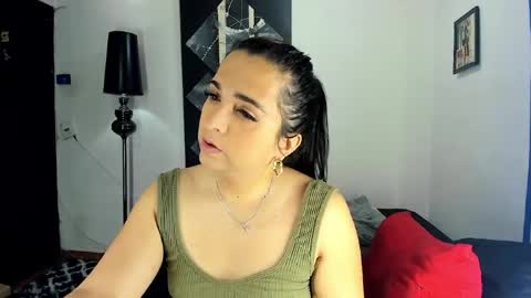  SARAHJEY     online show from April 10, 2026, 5:17 pm