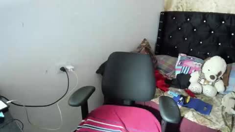 Sarah online show from October 13, 2025, 6:13 am