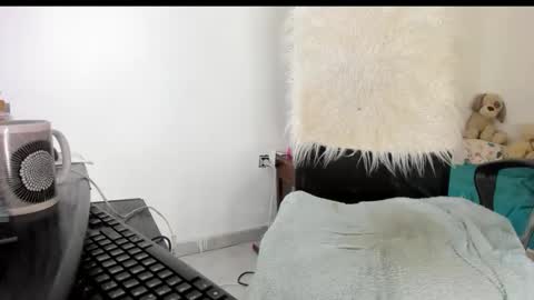 Sarah online show from December 3, 2025, 6:39 pm