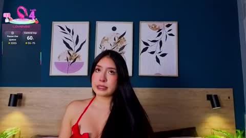 Sarah online show from December 3, 2025, 7:45 pm