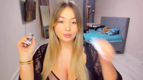 Snapshot of sarahmils chatting on February 14, 2026, 3:20 pm Sarah online show from February 14, 2026, 3:20 pm