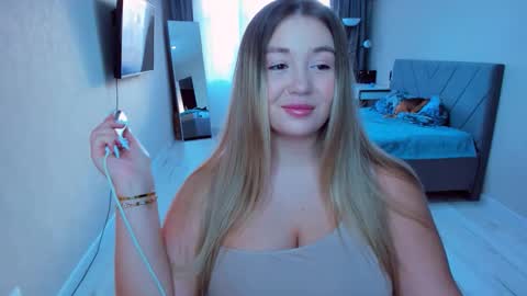 Snapshot of sarahmils chatting on February 23, 2026, 1:19 pm Sarah online show from February 23, 2026, 1:19 pm