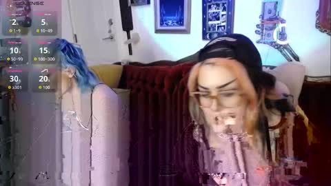 Snapshot of sarahmoonsg chatting on February 26, 2026, 4:44 am Sarah Moon online show from February 26, 2026, 4:44 am