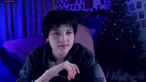 Snapshot of sarahshelby chatting on December 18, 2025, 10:32 am Sarah online show from December 18, 2025, 10:32 am