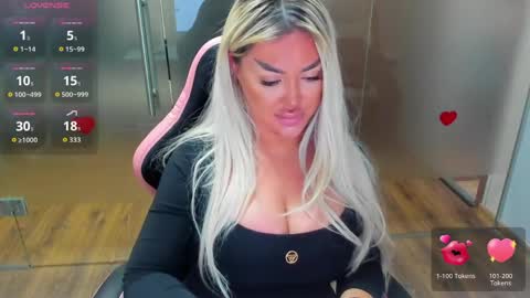 Snapshot of sarahstone_ chatting on April 2, 2026, 6:44 am Sarah online show from April 2, 2026, 6:44 am