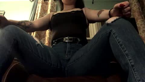 Snapshot of sarahsweetie17 chatting on November 24, 2025, 3:28 am sarahsweetie17 online show from November 24, 2025, 3:28 am