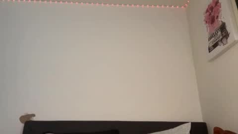 Snapshot of sarahxaoliver1 chatting on January 17, 2026, 4:11 pm SarahxOliver online show from January 17, 2026, 4:11 pm