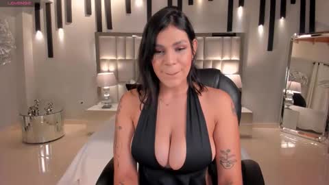 Sarah  independent model online show from December 18, 2025, 4:07 am