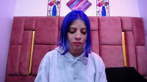 Snapshot of sarai_petite_ chatting on January 10, 2025, 11:00 am SARAI online show from January 10, 2025, 11:00 am