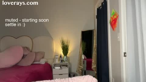 Snapshot of saraloverays chatting on April 13, 2026, 2:50 am Back from Vacay Follow for more here online show from April 13, 2026, 2:50 am