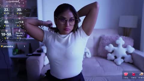 Sara online show from October 21, 2025, 10:43 pm