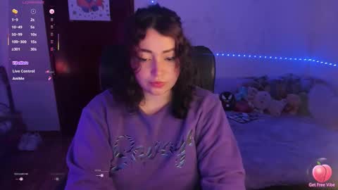 Snapshot of sarapbunny chatting on October 27, 2025, 11:31 pm Sara online show from October 27, 2025, 11:31 pm