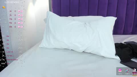 Snapshot of sarariley_ chatting on January 8, 2025, 2:14 am Sara online show from January 8, 2025, 2:14 am