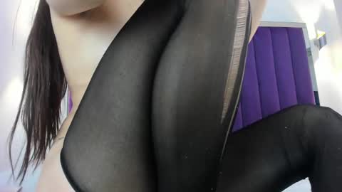 Sara   online show from February 19, 2025, 5:05 am